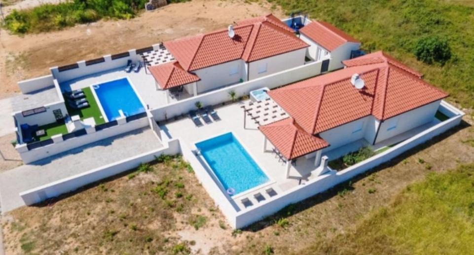 Villas Sabun - Modern House With Heated Pool 普利拉卡 外观 照片